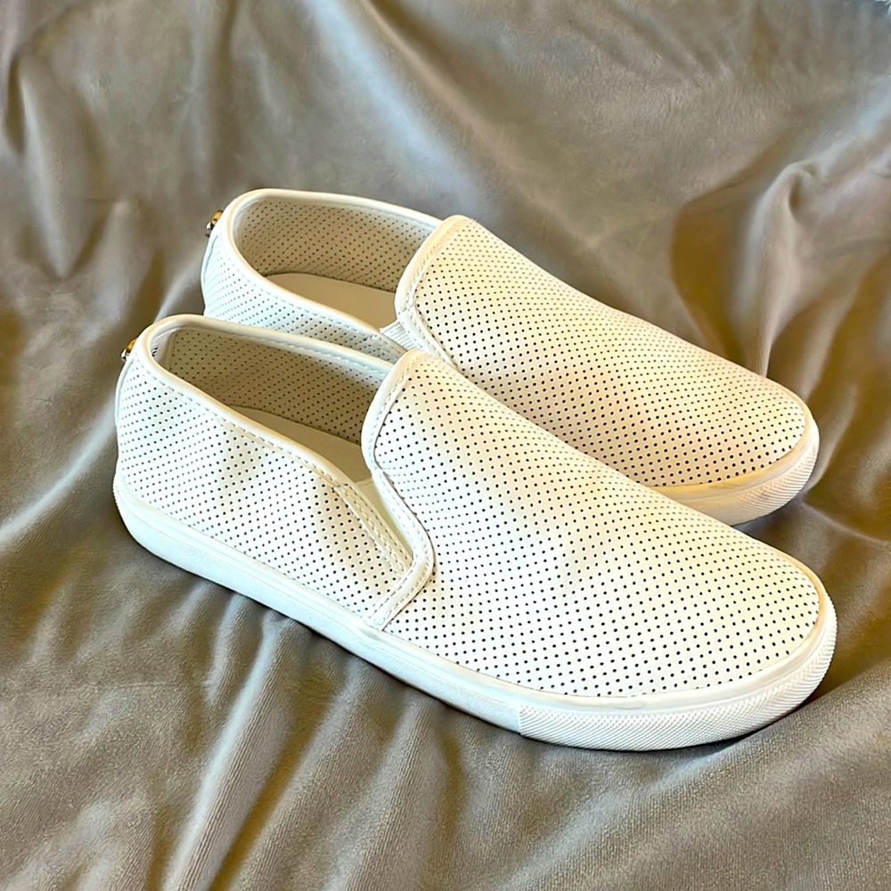 Steve Madden slip ons